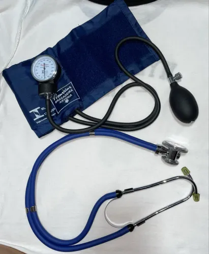Kit esfigmomanômetro + estetoscópio premium