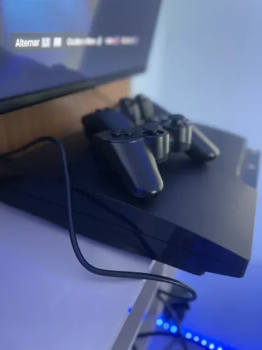 Ps3 desbloqueado com duas Manete