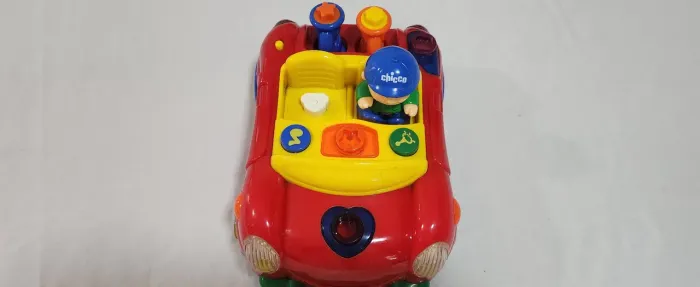carrinho brinquedo infantil interativo luz e sons marca Chicco