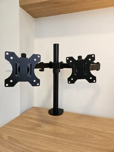 Suporte duplo para monitores