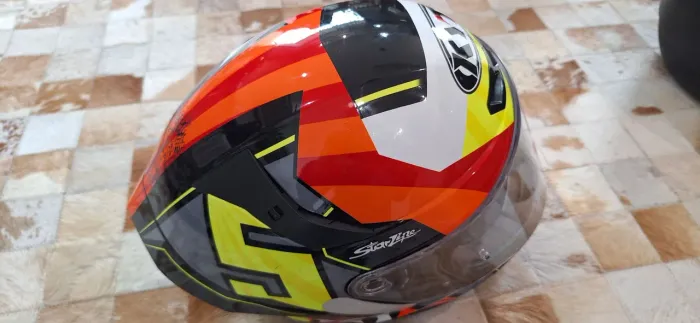 Capacete KYT