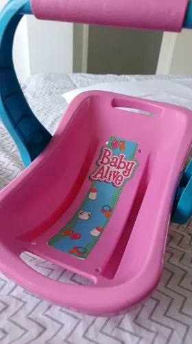 Bebê conforto  de boneca baby alive