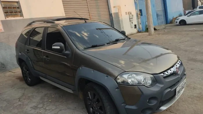 Fiat Palio Week.adv.lock.dualogic 1.8 Flex 2013