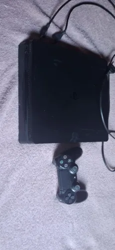 Ps 4 em perfeito estado pouco usado