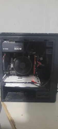 PC Gamer Ryzen 5 2400G + RX 580 8GB + 8GB RAM + SSD 120GB
