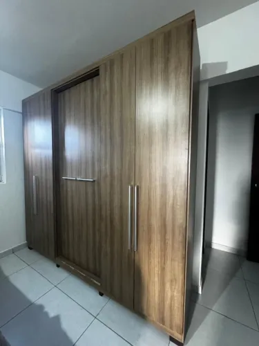 Guarda roupa 6 portas - EXCELENTE ESTADO