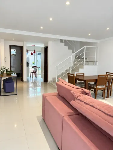 casa mobiliada com 4 quartos, placas solar e piscina