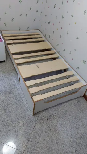 Cama montessori
