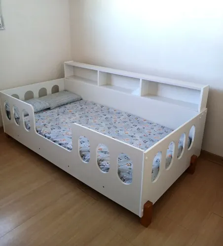 Cama Infantil Montessoriana com Colchão - Excelente Estado ?