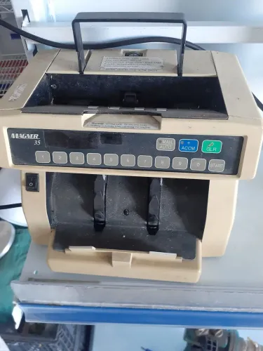 Máquina contar dinheiro 