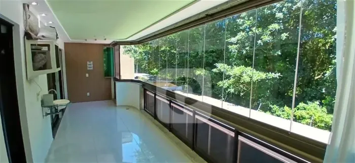 Apartamento à venda 3 quartos mais dependência Recreio dos Bandeirantes 142 m²