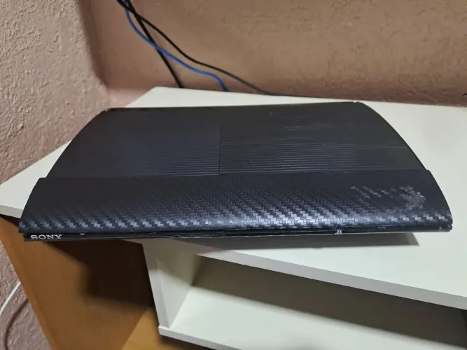 Vendo ps3 super slim desbloqueado