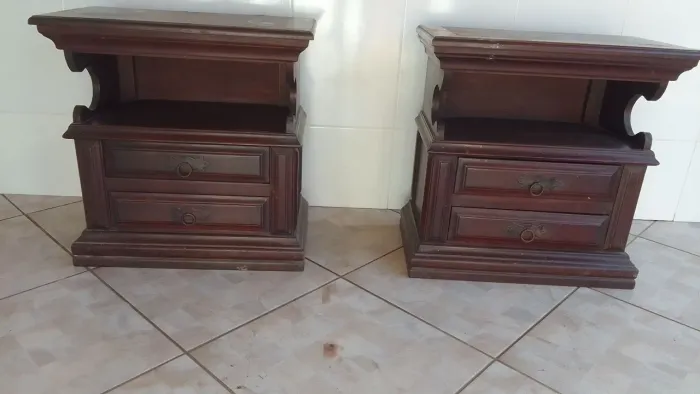 Mesinhas de cabeceira madeira!!!