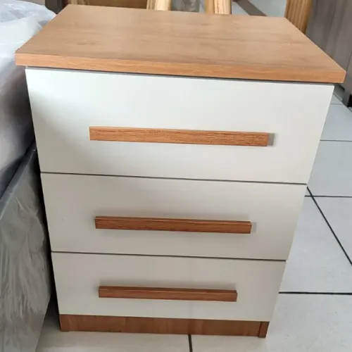 Mesa de cabeceira Imperio na pronta entrega