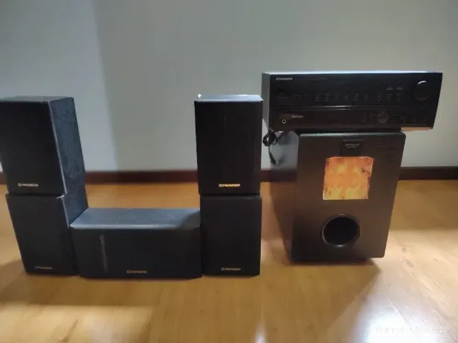 Receiver Pioneer com 5 caixas e Subwoofer