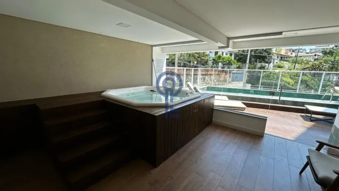 Apartamento Semi-mobiliado de alto padrão, com 2 suítes, Vista-Mar, João Paulo- Florianópo