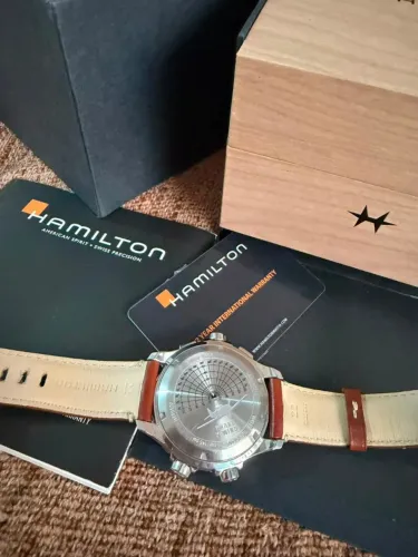 Relógio Hamilton khaki aviation xwind analógico