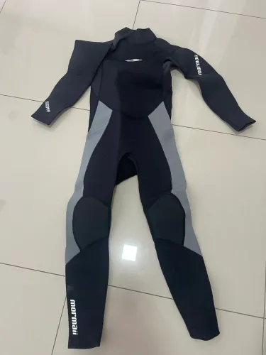 Roupa de surf