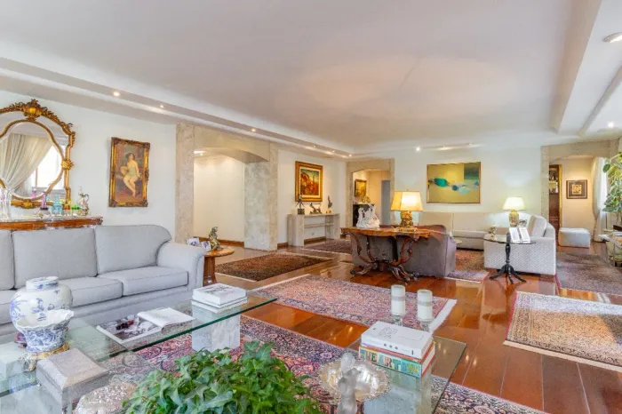 Imóvel de Luxo em Higienópolis: Apartamento de 4 Quartos com 380m² e 3 Vagas de Garagem em