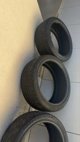Pneu 225 40 18