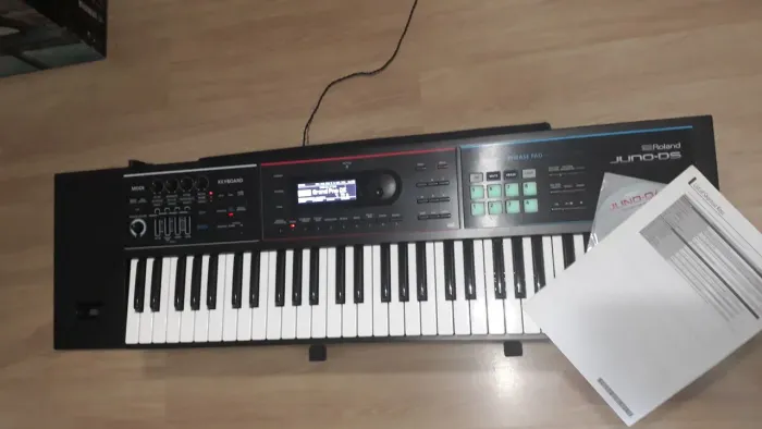 Teclado Roland JUNO DS61 