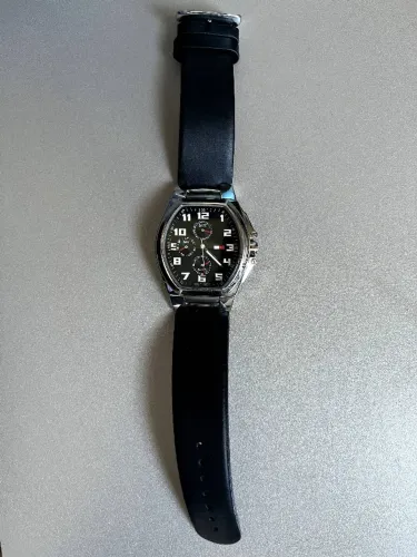 Relógio Tommy Hilfiger Usado - Feminino