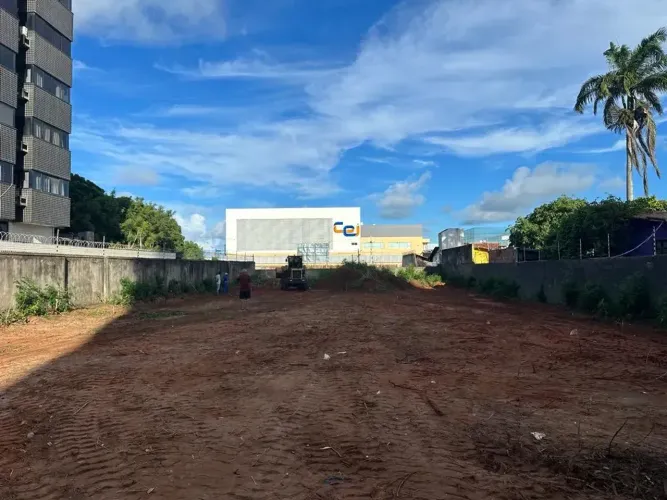 Terreno em Capim Macio para venda