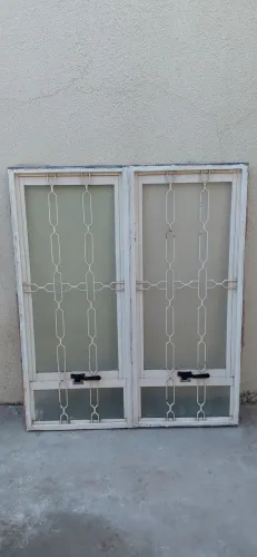05 JANELAS / VITRO BASCULANTE SASAZAKI USADAS
