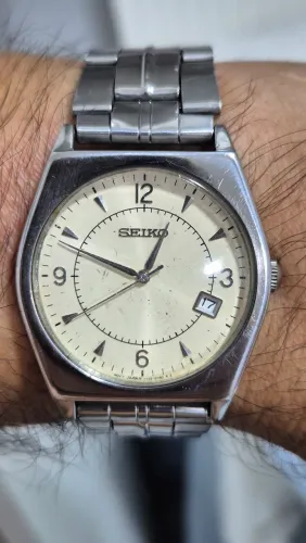 Relógio SEIKO À QUARTZ - ORIGINAL
