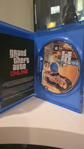 GTA V - PS4 Mídia Física