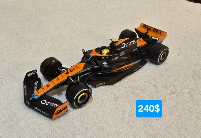 Carrinho miniatura da F1 McLaren Lando Norris