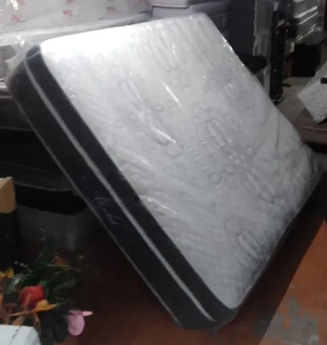 Colchão Cama Queen Ortobom Semi Novo. 