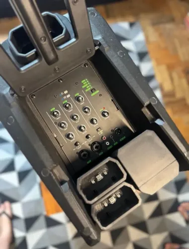 AZ Audio Neo Pro 8 ? Torre 450W, Bluetooth, tudo funcionando. R$ 2.900