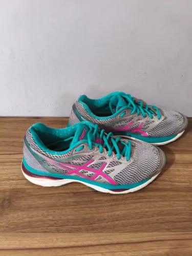 Tênis feminino tamanho 37 Original 