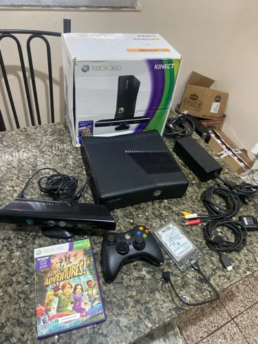 Xbox 360 slim desbloqueado ( muito conservado )