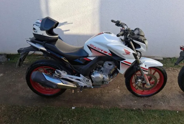 CB 250cc TWISTER 