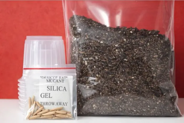 Rosa do Deserto Flor Tripla - kit  - 10 Sementes + 10 Copinhos + Substrato p/ Germinação