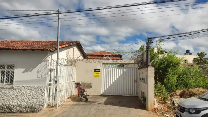 CASA 02 QUARTOS (01 SUÍTE) PRÓXIMO AO HOSPITAL DILSON GODINHO