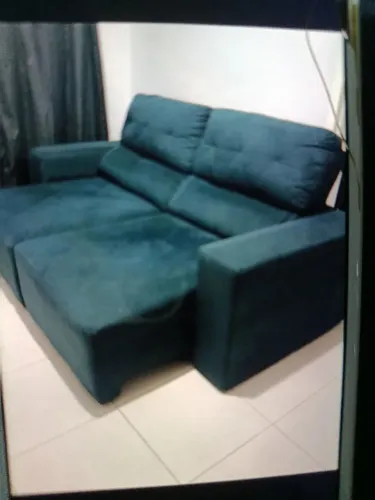 Snygg och bekväm soffa med justerbart ryggstöd och sittplats