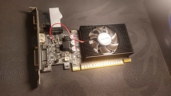 GT 730 4GB DDR3 AFOX - Leia a descrição