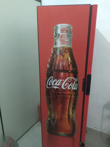 Frizzer expositor vertical slin da coca cola, valor 2.750.