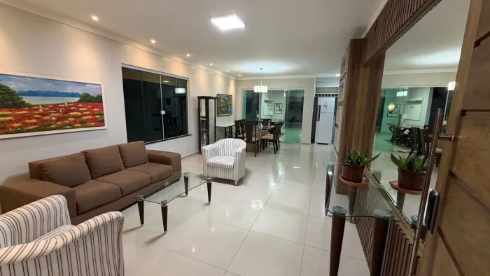 VENDA Casa condomínio no Dahma