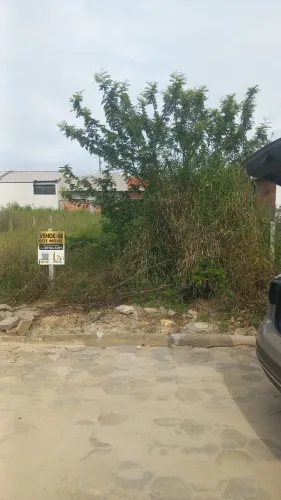 Terreno em rua calçada, próximo a praia do Grant em Itajuba