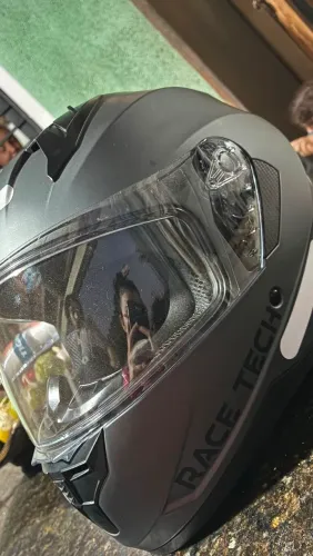 Vendo Capacete, Capa para Moto e Jaqueta