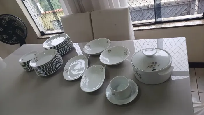 Aparelho de jantar Porcelana Madeillon Renner