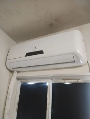 Ar condicionado da marca Eletrolux 9000 BTUs Ecoturbo.