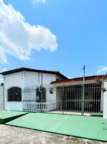 LUMIAR ALUGA I CASA BENJAMIN SODRÉ I Casa 3 quartos, 1 suíte, piscina I Belém/PA