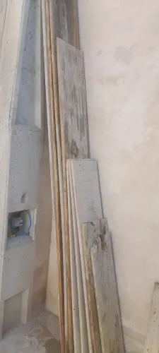 Tábuas de pinos para construção