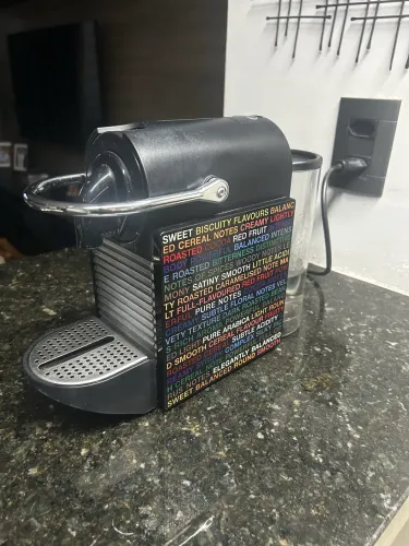 Cafeteira Nespresso Pixie