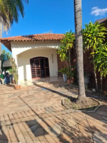Térrea para venda possui 306 metros quadrados com 3 quartos em Boa Esperança - Cuiabá - MT